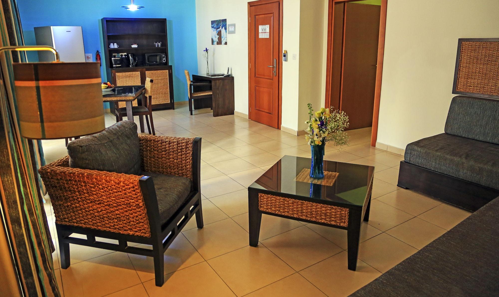 Labranda Rocca Nettuno Suites Слима Экстерьер фото
